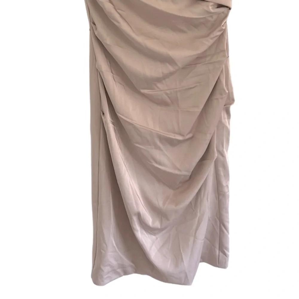 La Femme Off-the-Shoulder Ruched Column  midi dress size 6 - Picture 4 of 8